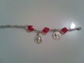 Pulseira vermelha com moedinhas